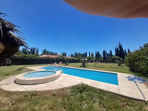 Casa 4 ambientes con 1 baño