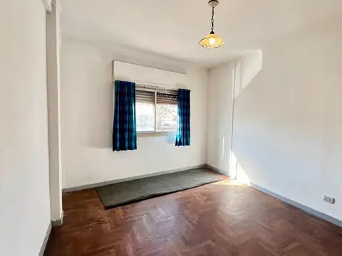 EN VENTE-DEPTO 3 AMB-75MTRS-PRIMER PISO AL FRENTE