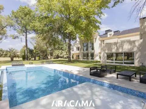 Casa en Alquiler de 5 dormitorios
