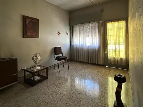 Depto Tipo Casa en Venta en Ramos Mejia, USD 80.000