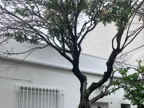 3 AMBIENTES TIPO CASA PB FRENTE ENTRADA INDEPENDIENTE CON TE