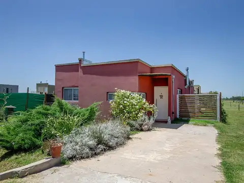 Casa en Venta con 2 cocheras