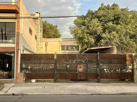 VENTA EXCELENTE LOCAL COMERCIAL EN BERAZATEGUI