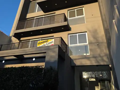 PISO 2 AMBIENTES EN ALQUILER EN MORON