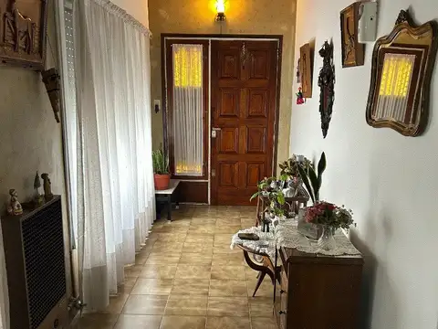 Casa en Venta en Munro, USD 160.000