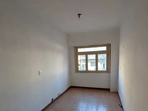 Depto Tipo Casa en Alquiler en Flores, $ 1.800.000