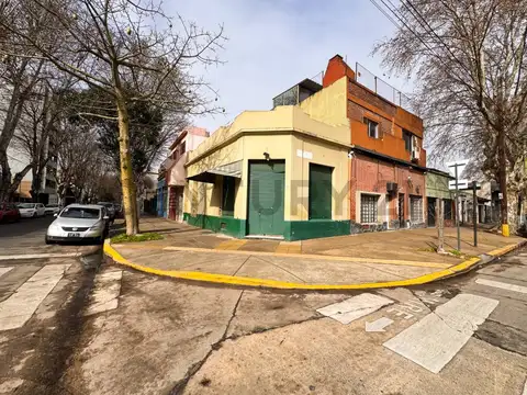 Helguera 1800, Piso 0