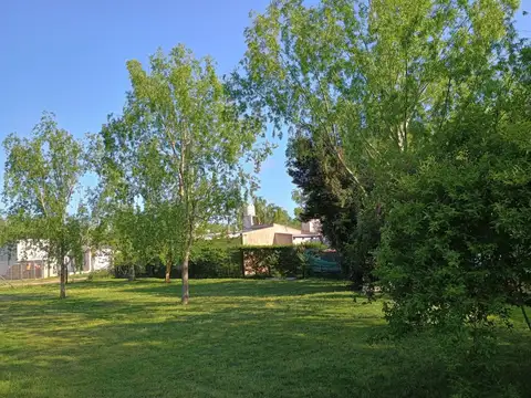 VENTA - CASA QUINTA EN BARRIO SAN CAYETANO