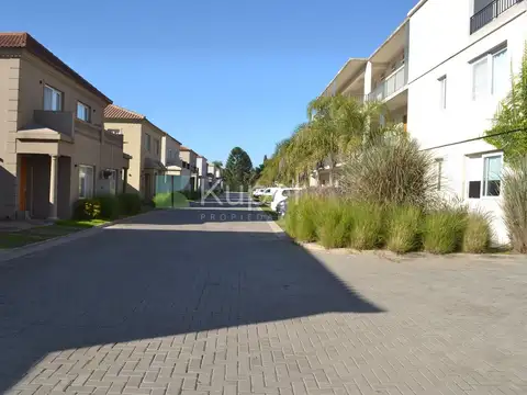 Casa Dúplex  en Venta en Saravi Village, Pilar, G.B.A. Zona Norte