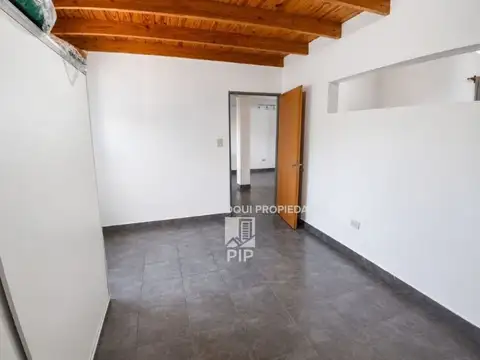 Depto Tipo Casa en Alquiler en Haedo, $ 900.000