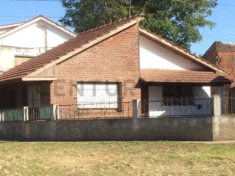 Venta Casa 3 ambientes Cerrito Sur