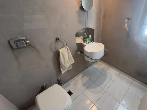 Departamento 4 ambientes con 5 baños