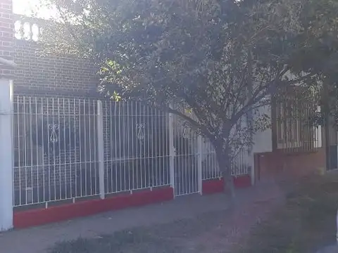 ESCALADA 2166 , Piso 1