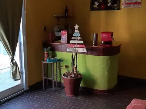 Casa 3 ambientes con 2 baños