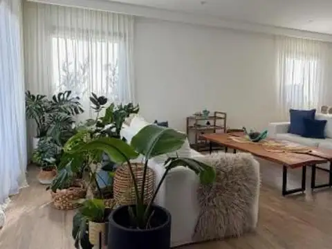 Casa en Alquiler en Pilar del Este - Santa Lucia, USD 1.600