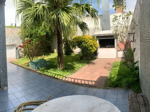 Azcuénaga 700
