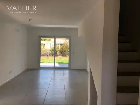 Casa 3 ambientes con 2 baños