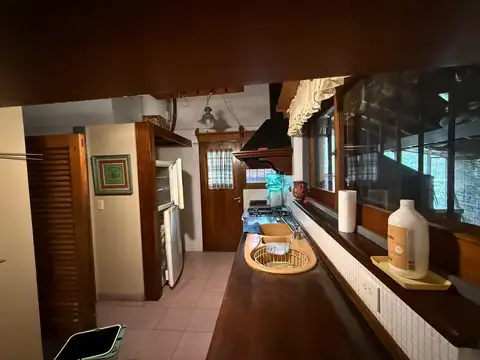 Casa 5 ambientes con 3 baños