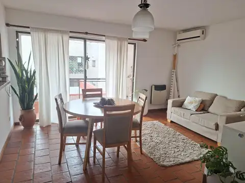 Venta Departamento dúplex de 3 ambientes en La Calabria con cochera