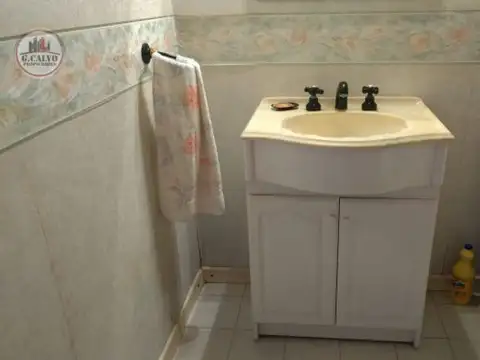 Casa 3 ambientes con 2 baños