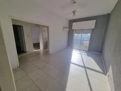 Venta departamento 2 ambientes en Carapachay