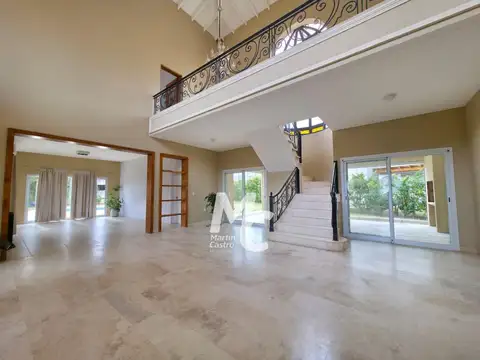Casa en Alquiler de 4 dormitorios