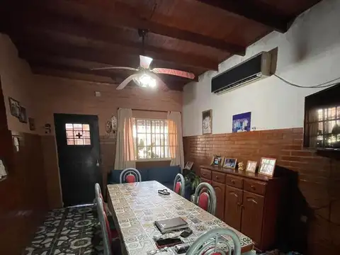 Casa 4 ambientes con 1 baño
