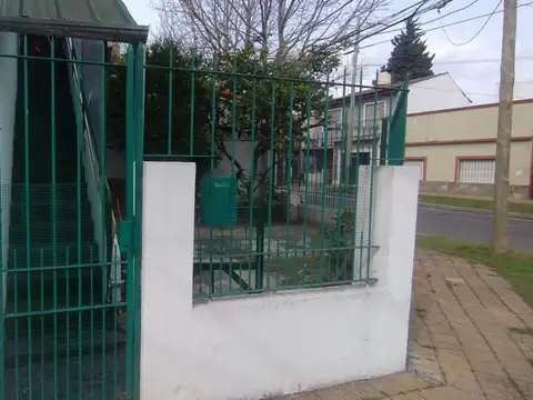 Depto Tipo Casa en Alquiler 55 años