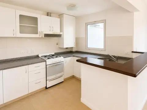 Departamento 3 ambientes con 2 baños