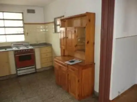 Depto Tipo Casa en Alquiler con 1 cocheras