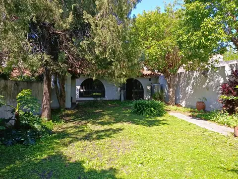 Agustín de Elía 300