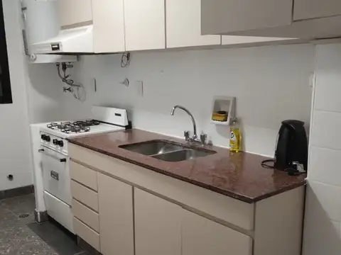 Departamento en Alquiler en Flores, $ 700.000