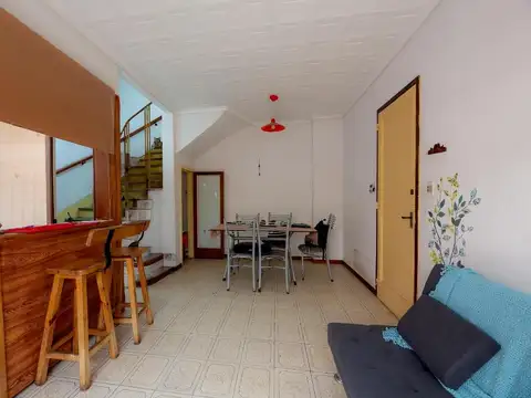 Depto Tipo Casa en Venta 60 años