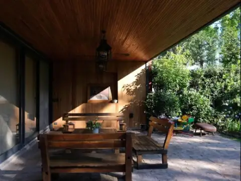 Casa en Venta con 3 cocheras