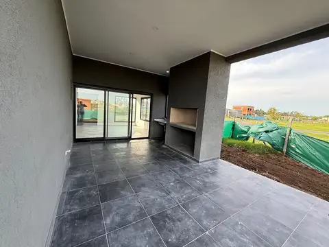 Casa en Venta en Pilar Del Este, USD 165.000