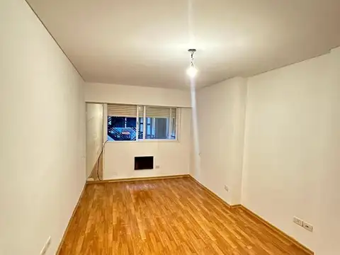 Avenida del Libertador e/ Montevideo y Libertad