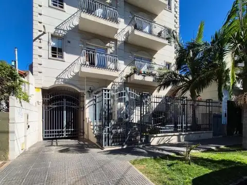 Adrogue venta depto 3 amb c/cochera patio plaza brown
