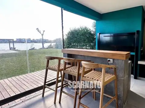 Casa 6 ambientes con 4 baños