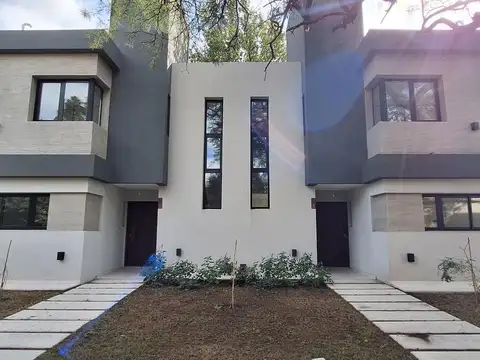 DUPLEX DE 3 DORMITORIOS EN ALQUILER HOUSINH REAL CAJAL BARRIO ARGÜELLO