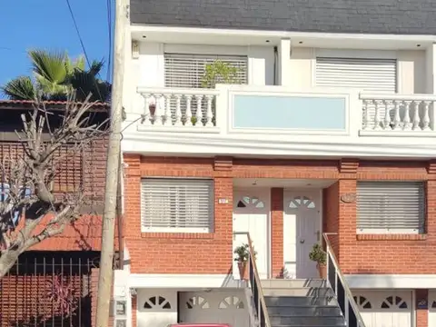 VENTA DE TRIPLEX RAMOS MEJIA
