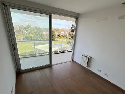 Departamento en Venta con 2 cocheras