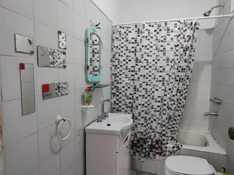 Depto Tipo Casa 4 ambientes con 1 baño