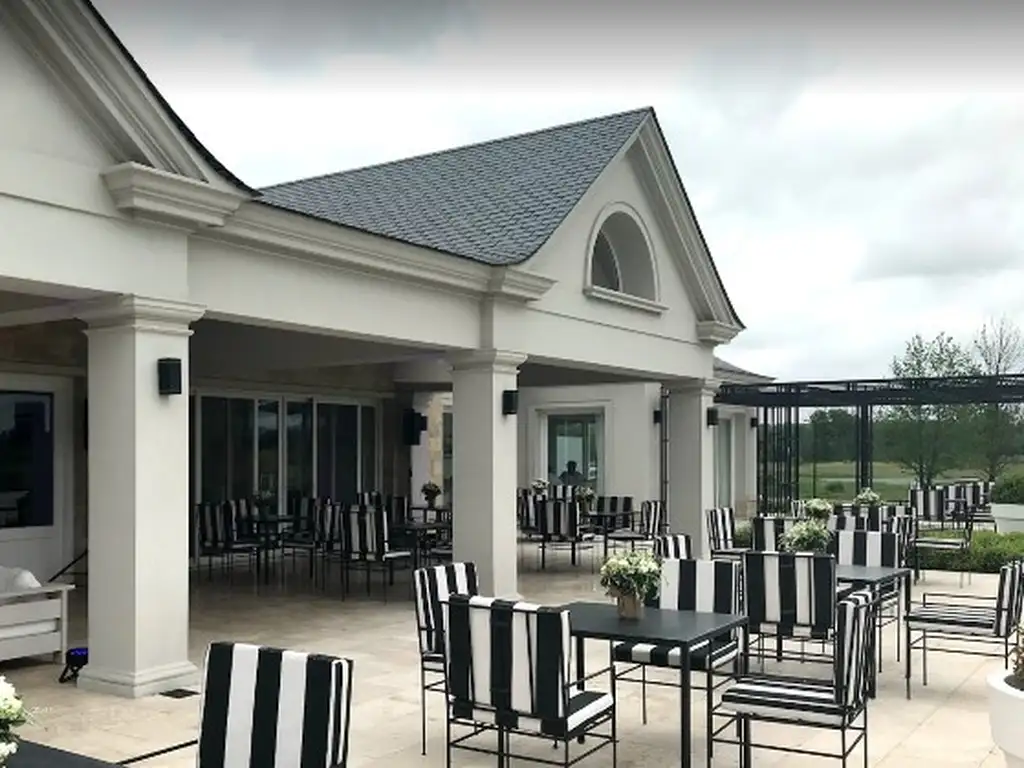 Áreas comunes piscina, club-house en Pilara