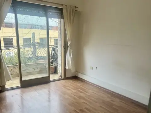 Departamento en Alquiler en Lomas del Mirador, $ 1.100.000
