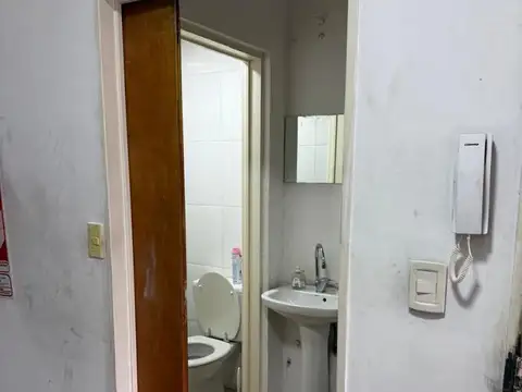 Deposito en Alquiler - Flores Zona Comercial