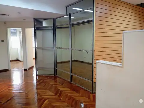 Oficina en Alquiler 50 años
