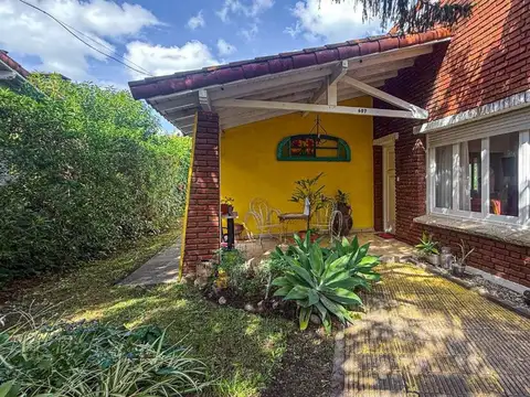 Casa en Venta con 1 cochera