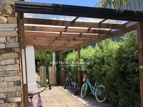 Casa 5 ambientes con 3 baños