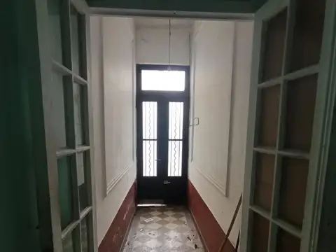 Avenida Juan Bautista Alberdi 100