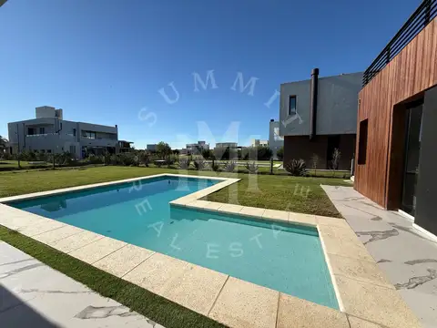 Casa en Alquiler al Norte